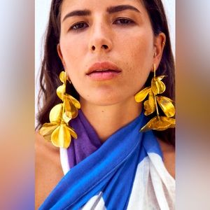 ZARA FLOWER METAL EARRINGS